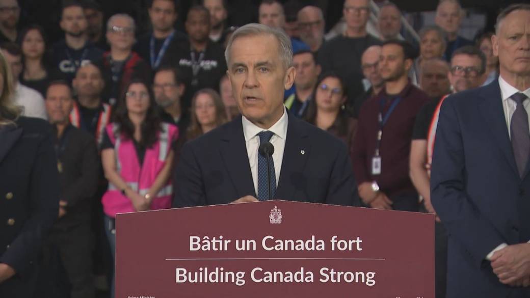 Click to play video: 'Carney’s new defence strategy aims to reduce reliance on U.S.'