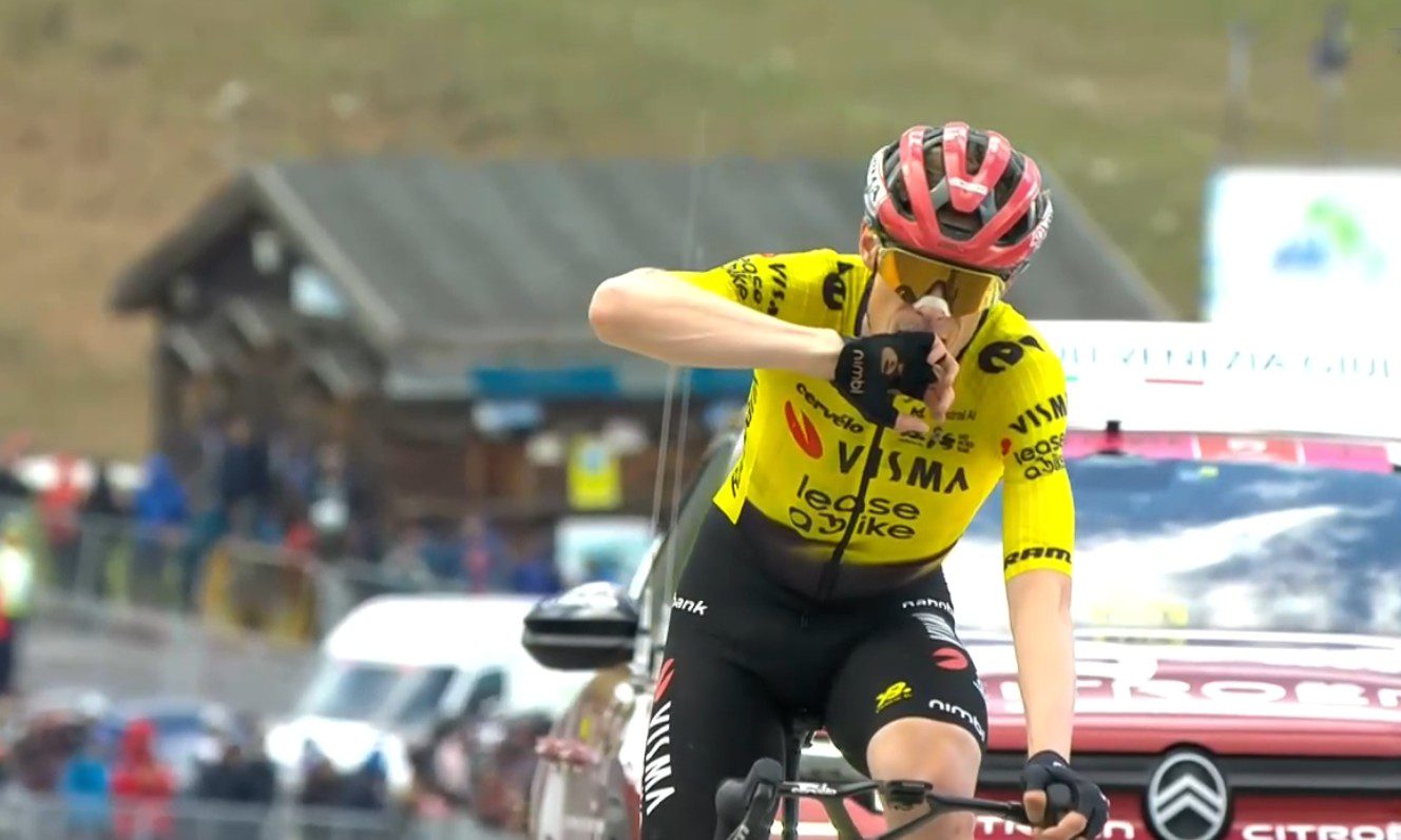 Vingegaard wins first career Giro d'Italia stage on Blockhaus summit finish