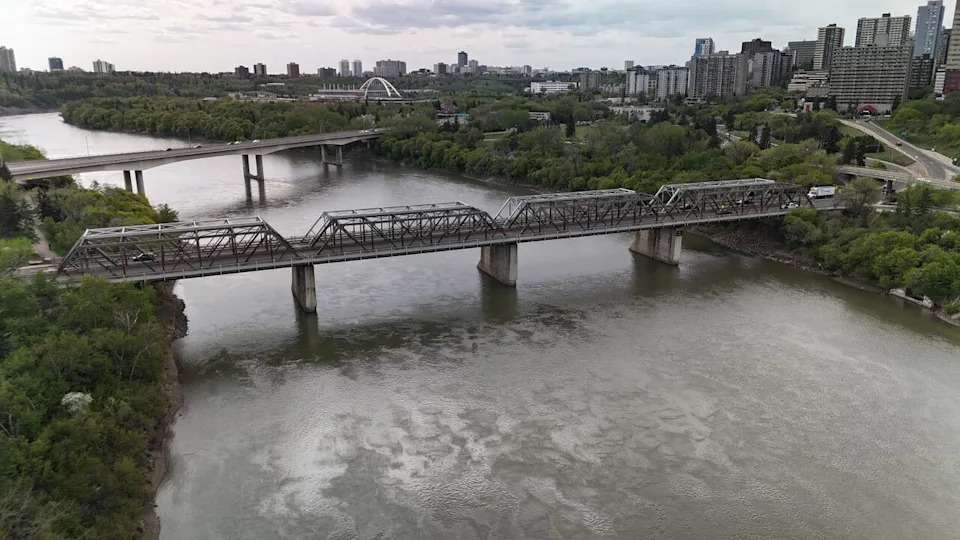 The northbound Low Level Bridge was built in 1900 and was the first North Saskatchewan River crossing in Edmonton. A southbound bridge was added in 1949. City administration plans to replace them for vehicle traffic, but preserve the north bridge for pedestrians and cyclists.
