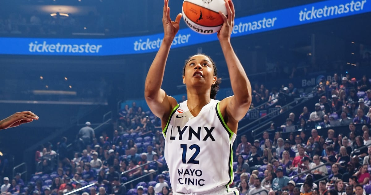 Nia Coffey hits late 3-pointer in Minnesota Lynx’s win over Phoenix Mercury