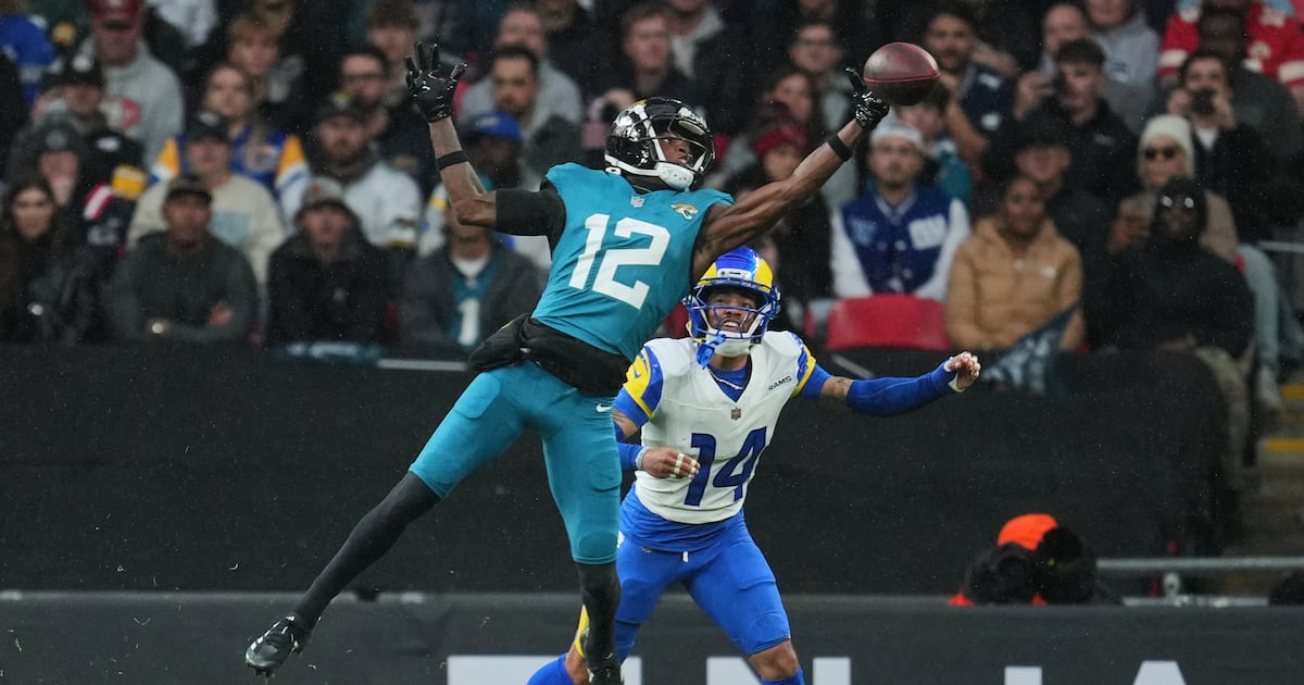 WR/CB Travis Hunter to continue to play both ways