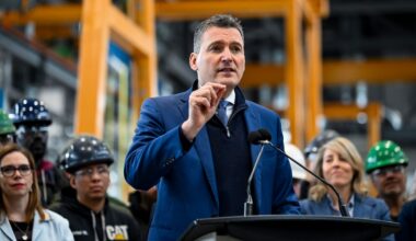 Unions press Ottawa to force companies to consult employees before adopting AI