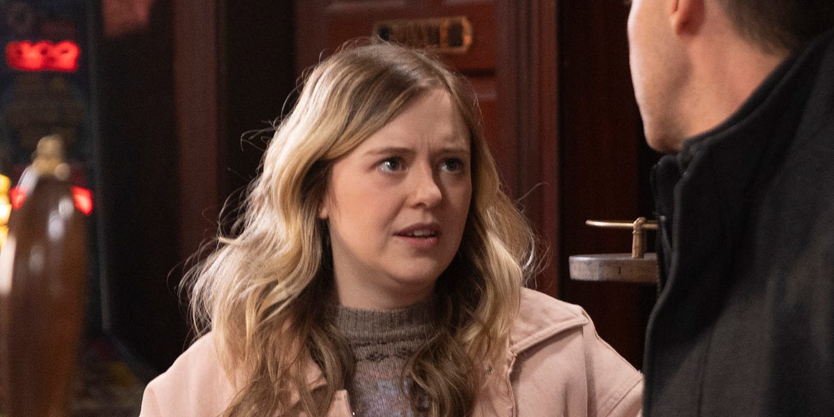 Coronation Street's brooch clue explained as Summer becomes prime Theo suspect