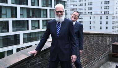 David Letterman, Stephen Colbert Throw CBS Furniture on 'Late Show'