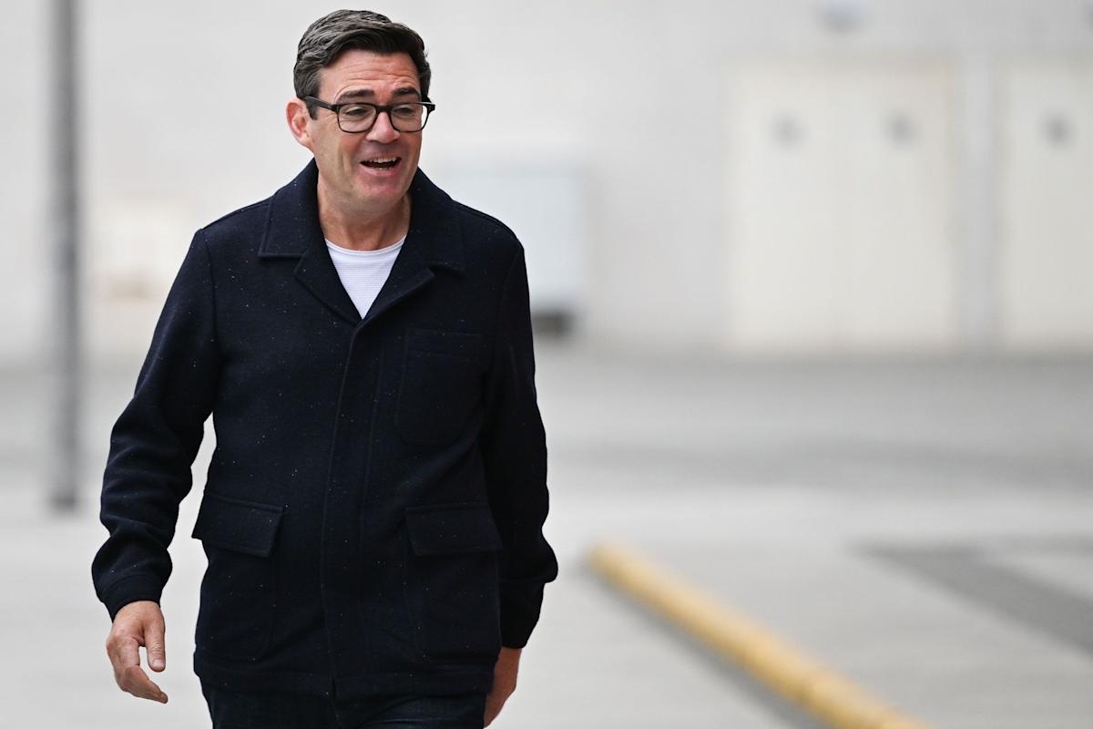 Gilts Slump in Anticipation of Burnham Challenge to Starmer