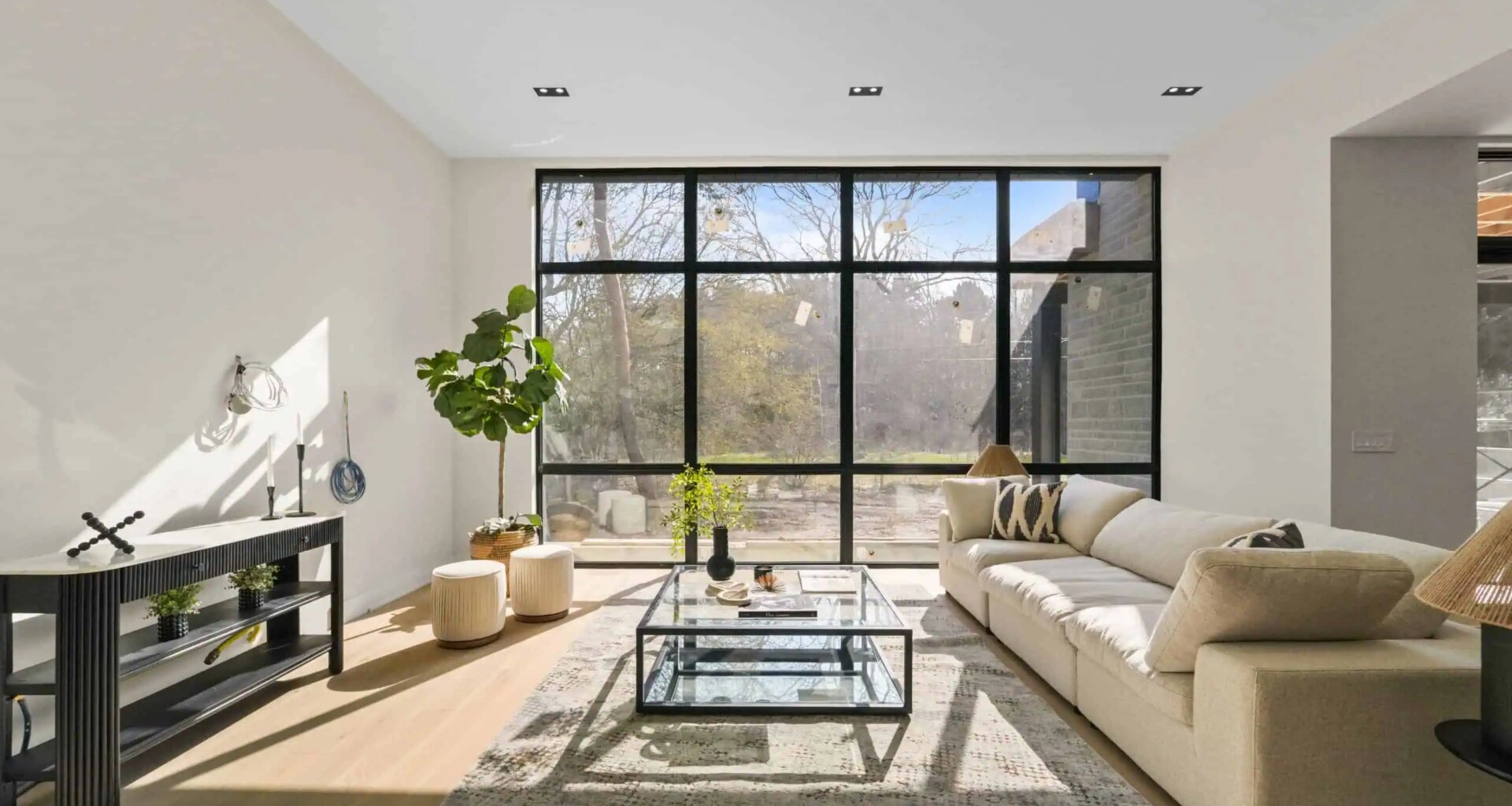 House of the week: Brand new home near Lake Ontario in Mississauga