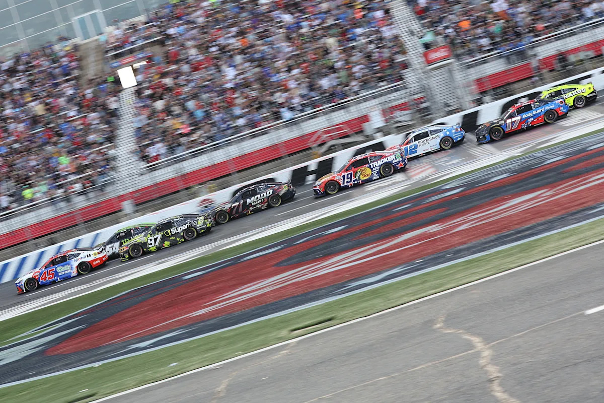 NASCAR Coca-Cola 600 race back green after short red flag weather delay