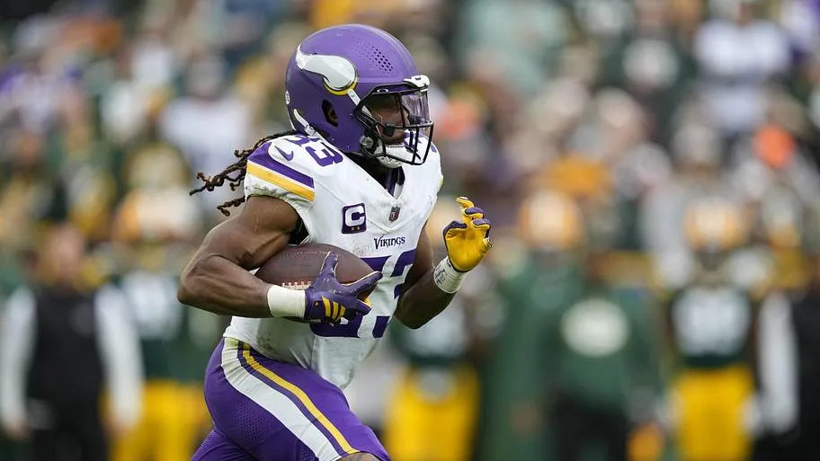 Minnesota Vikings running back Aaron Jones Sr