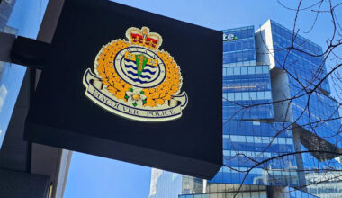 Vancouver police jail guard sentenced to house arrest after assaulting detainees