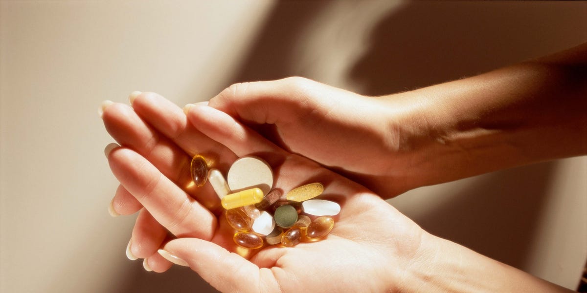 When to Take Your Supplements: An Expert Guide on What to Do and What to Avoid