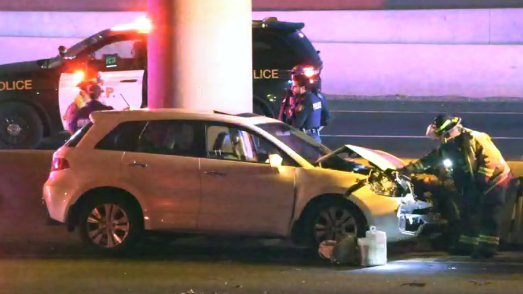 Woman, 40, dead after being struck by vehicle following Hwy. 401 crash