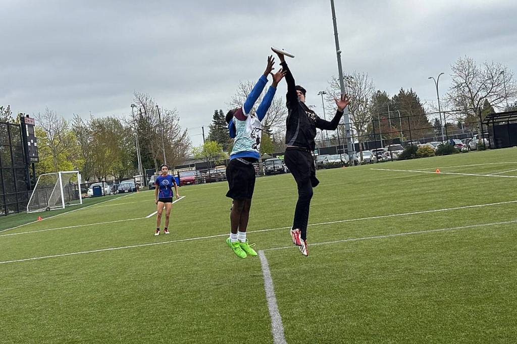 The annual 2 day Pull for Parkinson&rsquo;s Ultimate Frisbee Tournament kicked off on April 15 with the junior teams and April 22 with the senior teams. (This image is from the Enver Creek VS Fraser Heights senior game) (Grace McLeod/Peace Arch News)