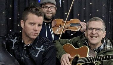 Mark Davis (left) from the B.C. Fire Chaplains will once again lead Cowboy Church on Sunday morning at the Cloverdale Rodeo and Country Fair. (Image via cloverdalerodeo.com)
