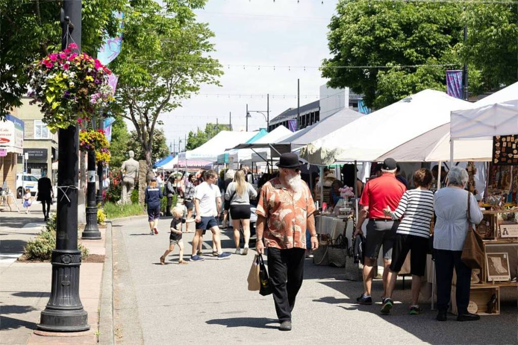Patrons visit 176th Street for Cloverdale Market Days. The popular street fest returns May 30 with the first of five festival dates scheduled for 2026. (Photo: Jason Sveinson)