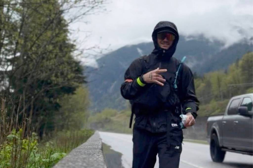 Carter Armstrong, 23, early into his run from Vancouver to Dryden, Ont., to raise a goal of $100,000 for the Canadian Mental Health Association. (Photo courtesy Carter Armstrong/Facebook)