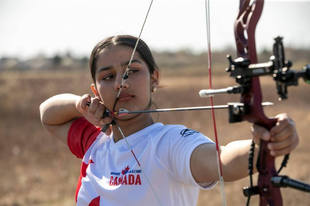 BROOK JONES/FREE PRESS
14-year-old Khushreet started archery three years ago but has already broken records for the U15, U18 and U21 age groups and is currently the top-ranked compound female athlete in Canada at any age.