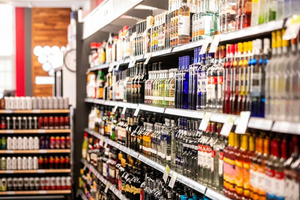 MIKAELA MACKENZIE / FREE PRESS FILES
On Monday, MLL will offer discounts on more than 120 U.S.-made white and rosé wines, liqueurs and other products.