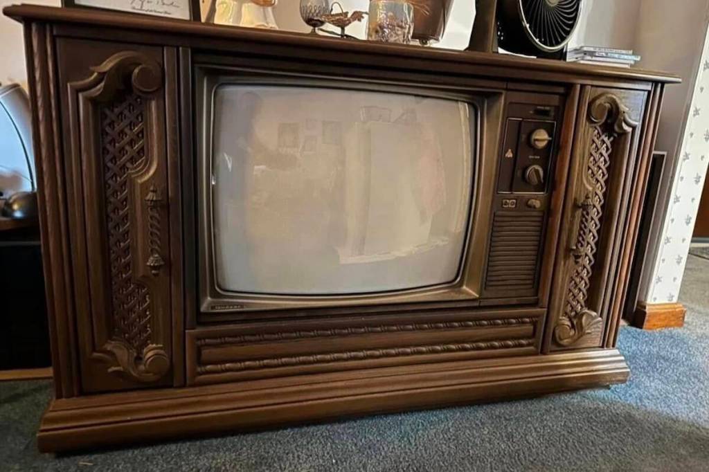 A vintage TV from the 1980s. (Facebook photo)