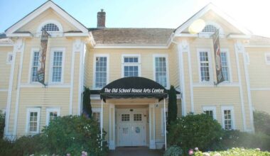 The Old School House (TOSH) Arts Centre, located at 122 Fern Rd. W in Qualicum Beach. (PQB News file photo)