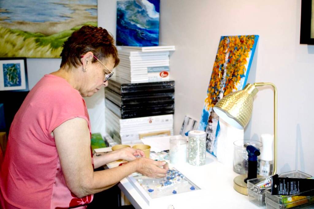 Barbara Morris is an artist located in James Bay who creates art out of crushed glass. (Nishadini Fonseka/ Victoria News)