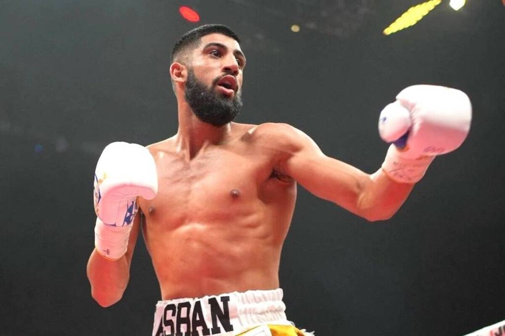 Surrey-based boxer Eric Basran in the ring. On May 30 he&rsquo;ll headline a Three Lions Promotions night of fights at Royal King Palace & Convention Centre, on 128 Street in Newton. (Contributed/file photo)