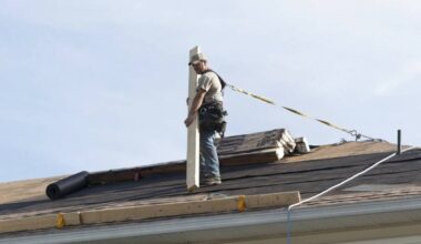Fall protection on worksites is required by WorkSafeBC regulations. (WorkSafeBC/submitted file photo)