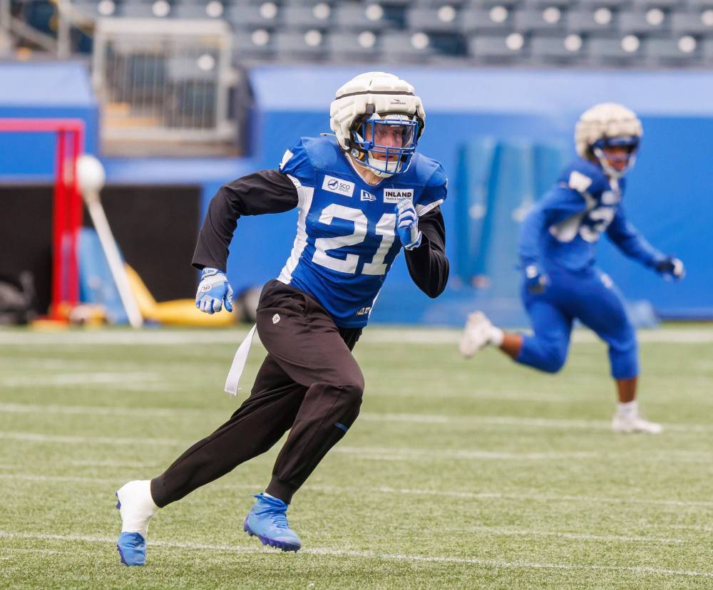 MIKE DEAL / FREE PRESS
Winnipeg Blue Bombers defensive back Nick Hallett (21) believes he has something to prove after feeling like he wasn’t as good last season with the Blue and Gold.
