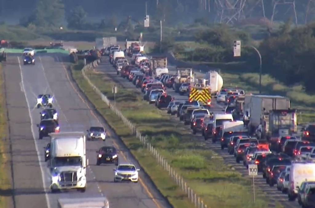 Wednesday morning (May 27) commuters experienced delays after a vehicle incident snarled northbound Highway 99 traffic north of King George Boulevard near the Serpentine River Bridge. (Drive BC photo/X)