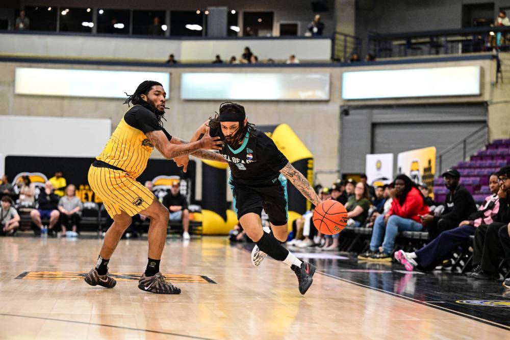 CEBL
Winnipeg Sea Bears guard Trey McGowens (right) drives around Brampton Honey Badgers guard Joshua Omojafo during their CEBL game in Brampton, Ont., on Monday.