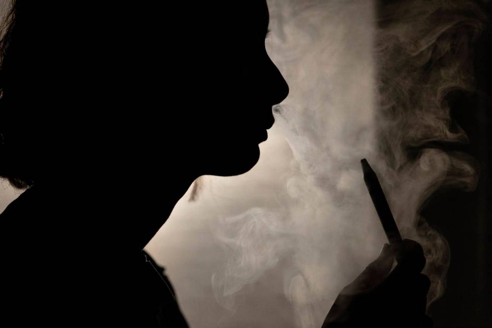DIEGO FEDELE/THE ASSOCIATED PRESS FILES
Nearly 20 per cent of Grade 7 to 12 students in Manitoba said they had used a vape within a month of being surveyed by Health Canada in 2023-24.
