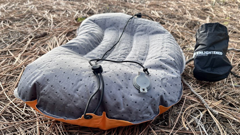 enlightened equipment enigma 20 - the pillow that comes with the enigma is a welcome addition.