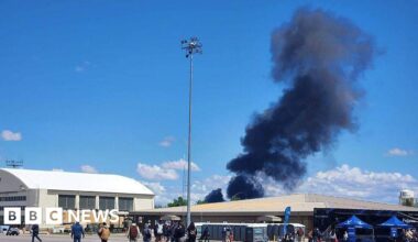 US Navy fighter jets collide during Idaho air show - BBC