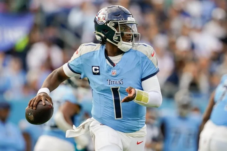 NFL: New Orleans Saints at Tennessee Titans