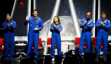 Artemis II crew gets hero's welcome at Canadian Space Agency headquarters in Quebec - CTV News