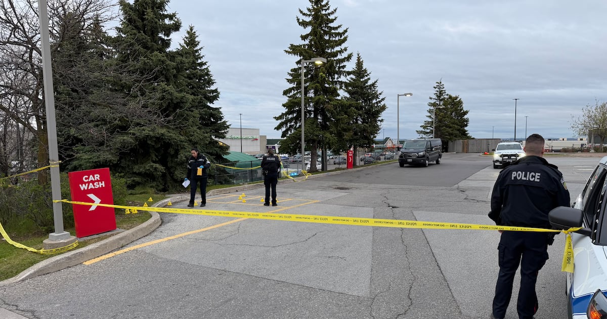 Tow truck shot at in Brampton parking lot, police say