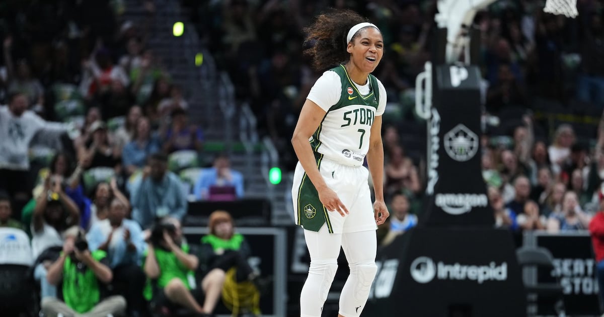 Zia Cooke, Flau'jae Johnson have career games as Seattle Storm beat Connecticut Sun