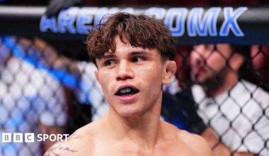Lone'er Kavanagh before facing Brandon Moreno in Mexico City last month