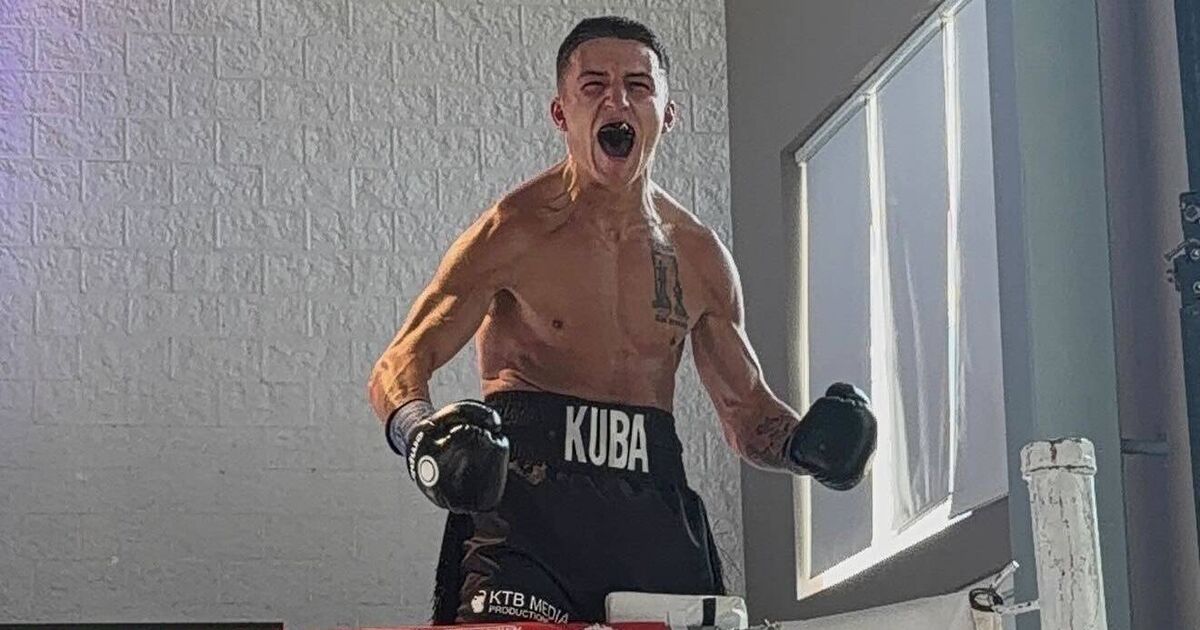 Cork boxers Kuba Pielesz and Christina Desmond keep their unbeaten runs going on the pro circuit