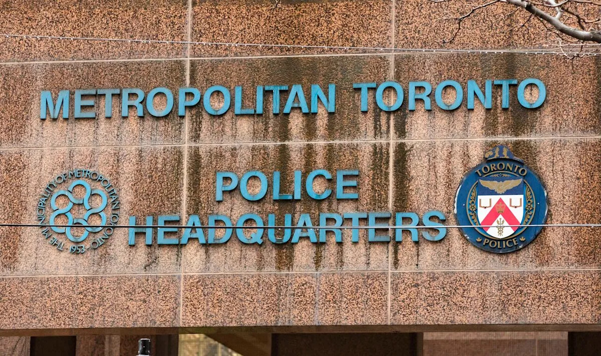 Teen charged in Toronto, Vaughan synagogue shootings: police