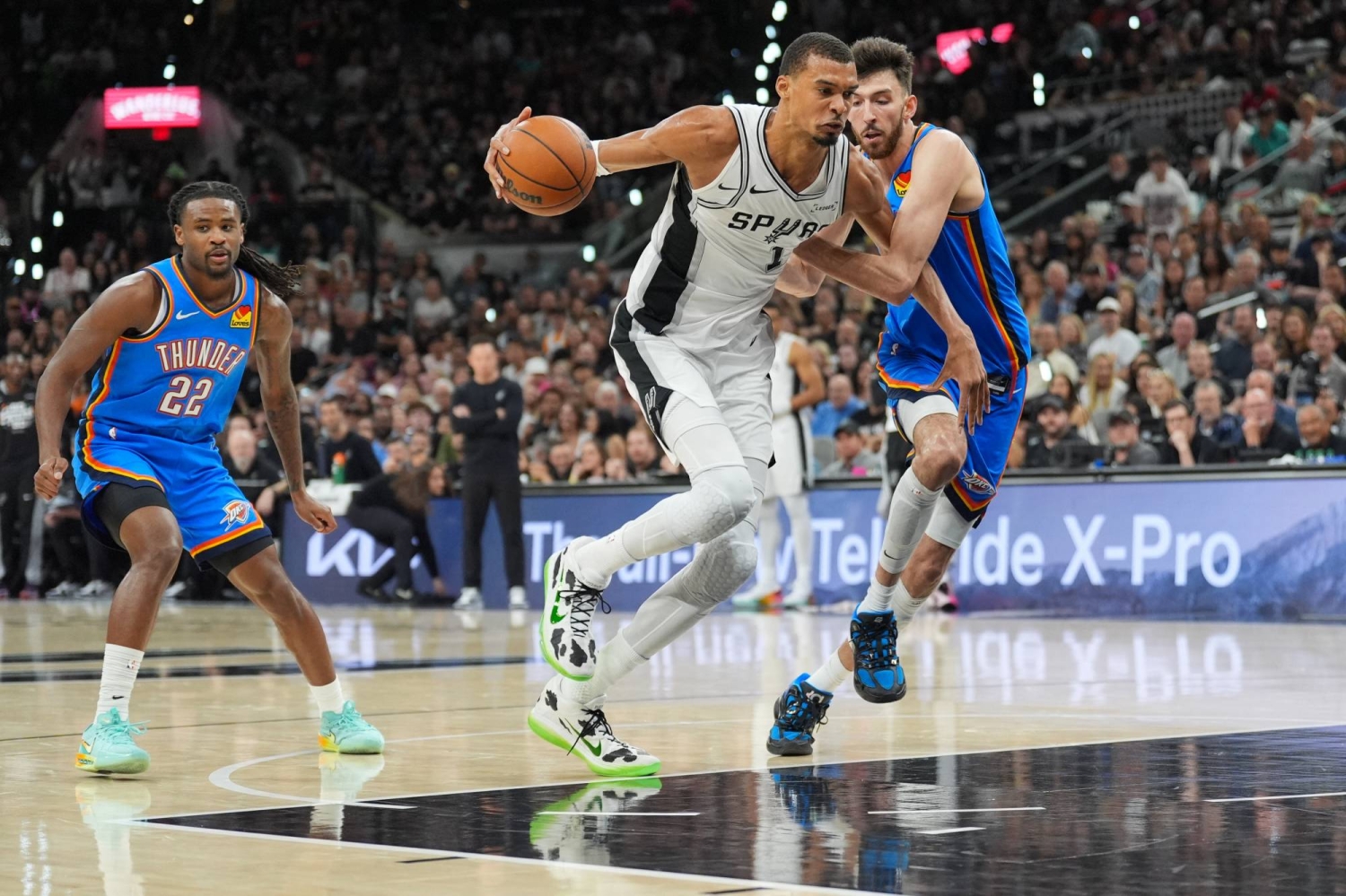 Victor Wembanyama leads way as Spurs rout Thunder to even series
