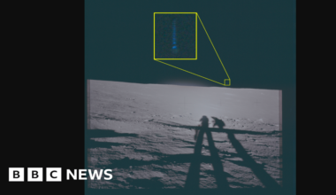 Hovering objects and flashing lights: what we learned from UFO documents released by the Pentagon - BBC