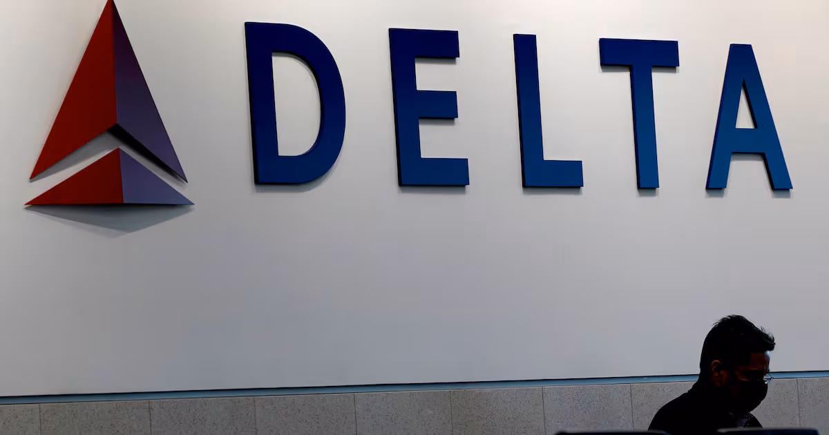 ‘Just rip him off the plane’: Passenger removed from Delta flight for refusing to end call - CTV News