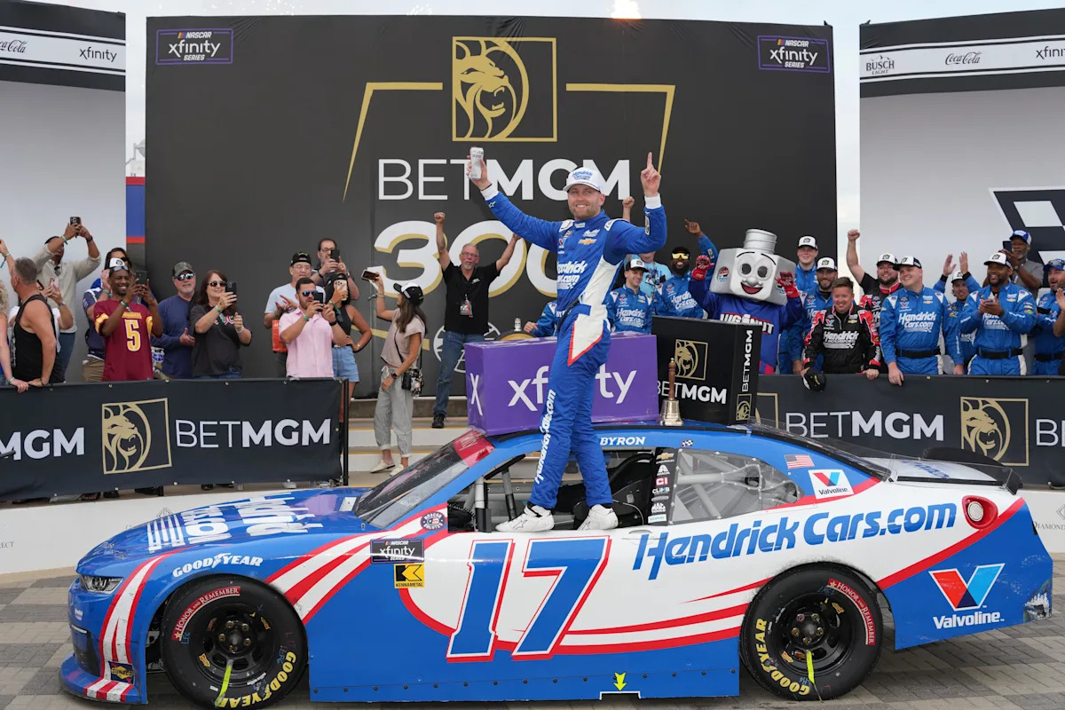 NASCAR purse for O'Reilly Series race at Charlotte in May 2026