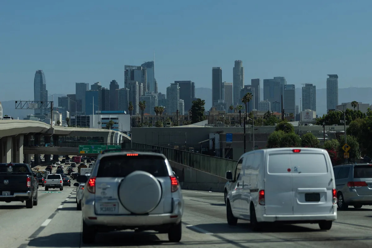 US EPA proposes delaying enforcement of Biden vehicle pollution rule