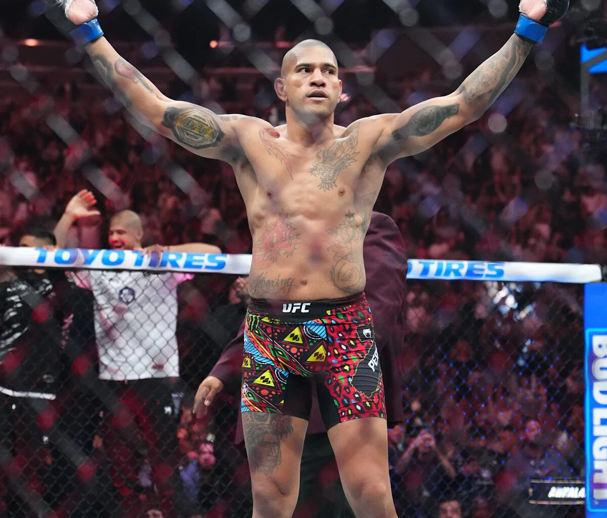 Bisping finds Pereira's sparring footage with Teixeira concerning