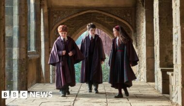 Harry Potter TV series renewed for second season at HBO - BBC