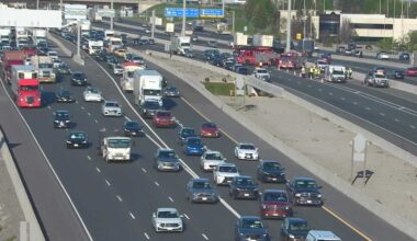 TRAFFIC ALERT: Crash shuts part of Highway 401 in Mississauga