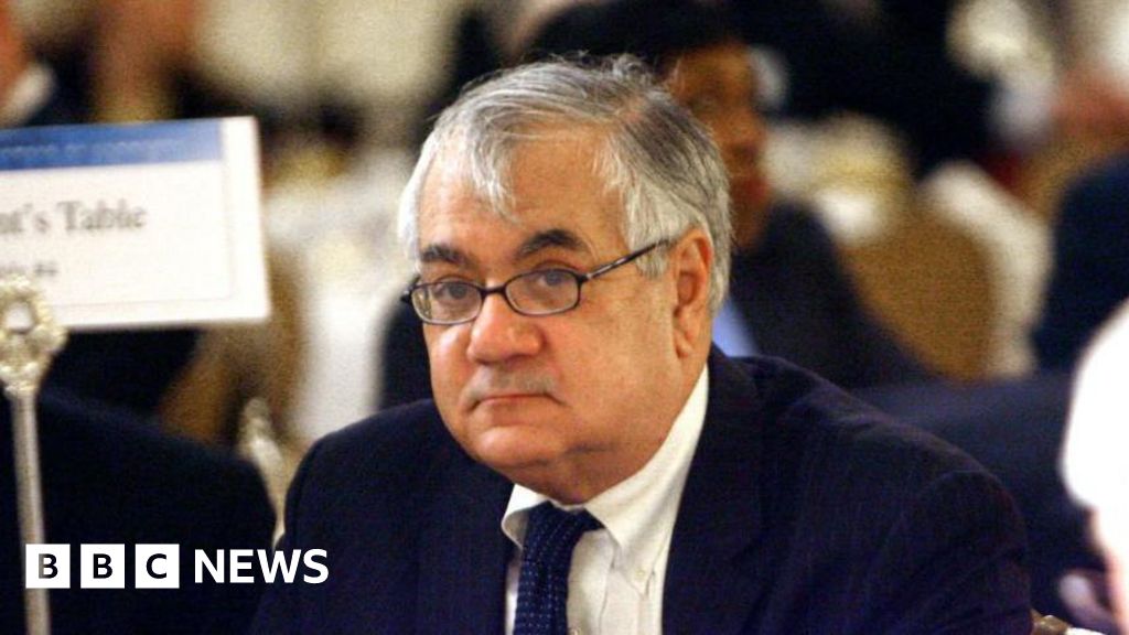 Barney Frank: one of the first openly gay US congressmen dies aged 86 - BBC