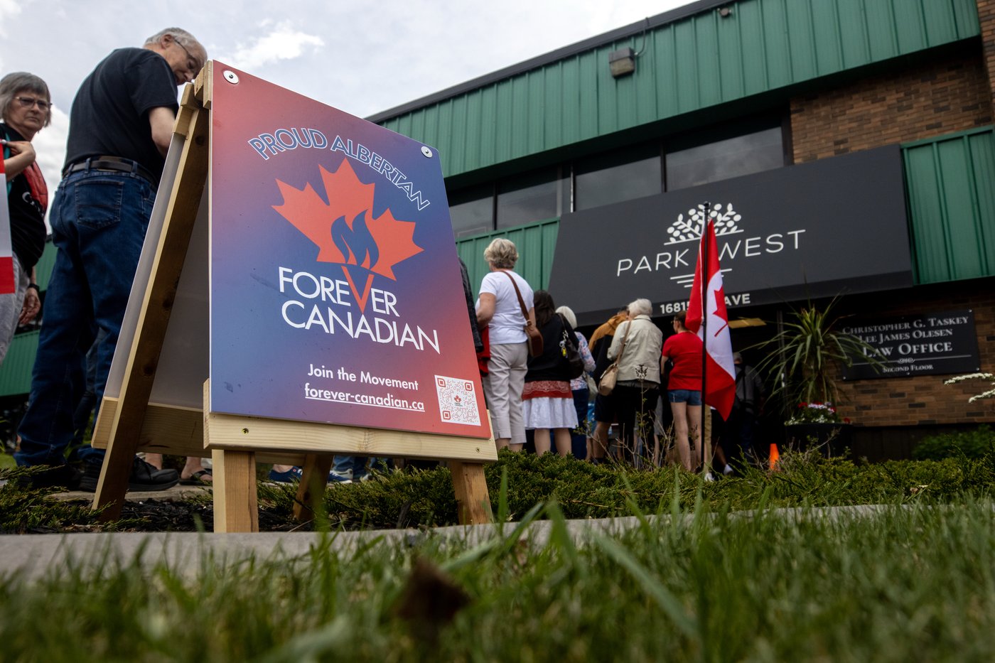 'This country cannot be broken:' Campaign to keep Alberta in Canada launches