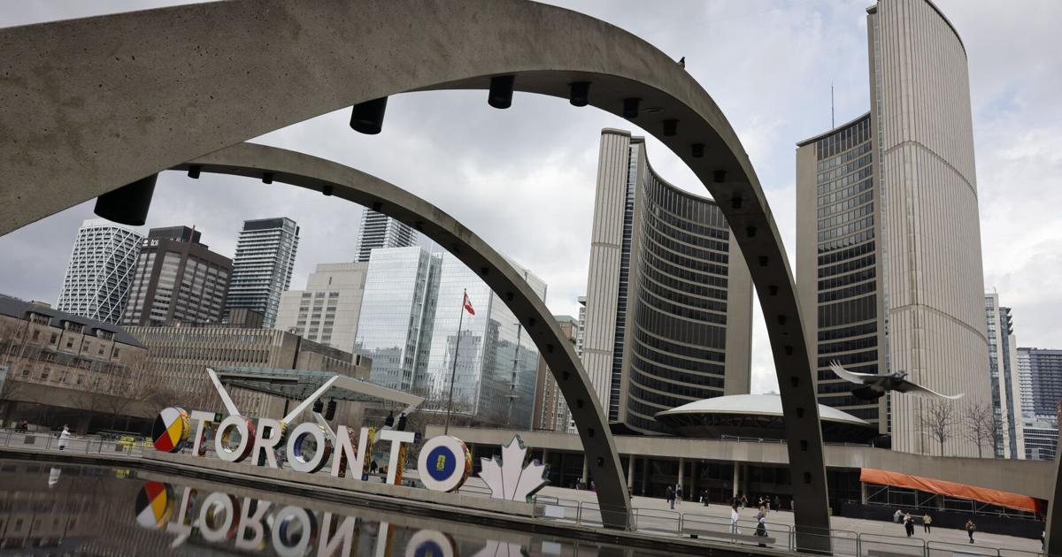 How ‘toxic’ conditions at Toronto city hall fed union drive